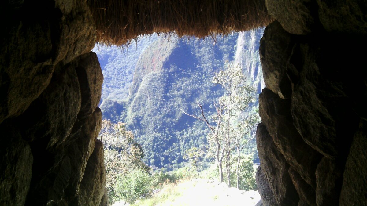 ...a que venga un Macchu y te deje el pichu en ruinas.