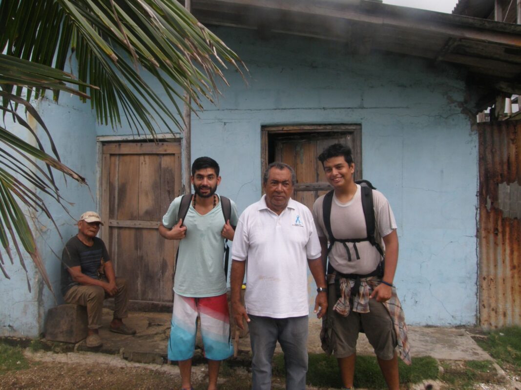 Luis, Henry y Eduardo. Puerto Obaldía, septiembre de 2015.