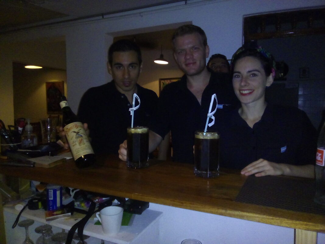 Junto a Jorge y Fernanda, dos compañeros de Malevo.