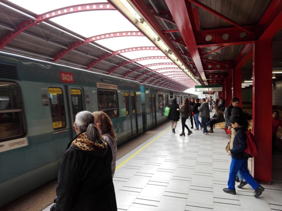 Metro de Chile.